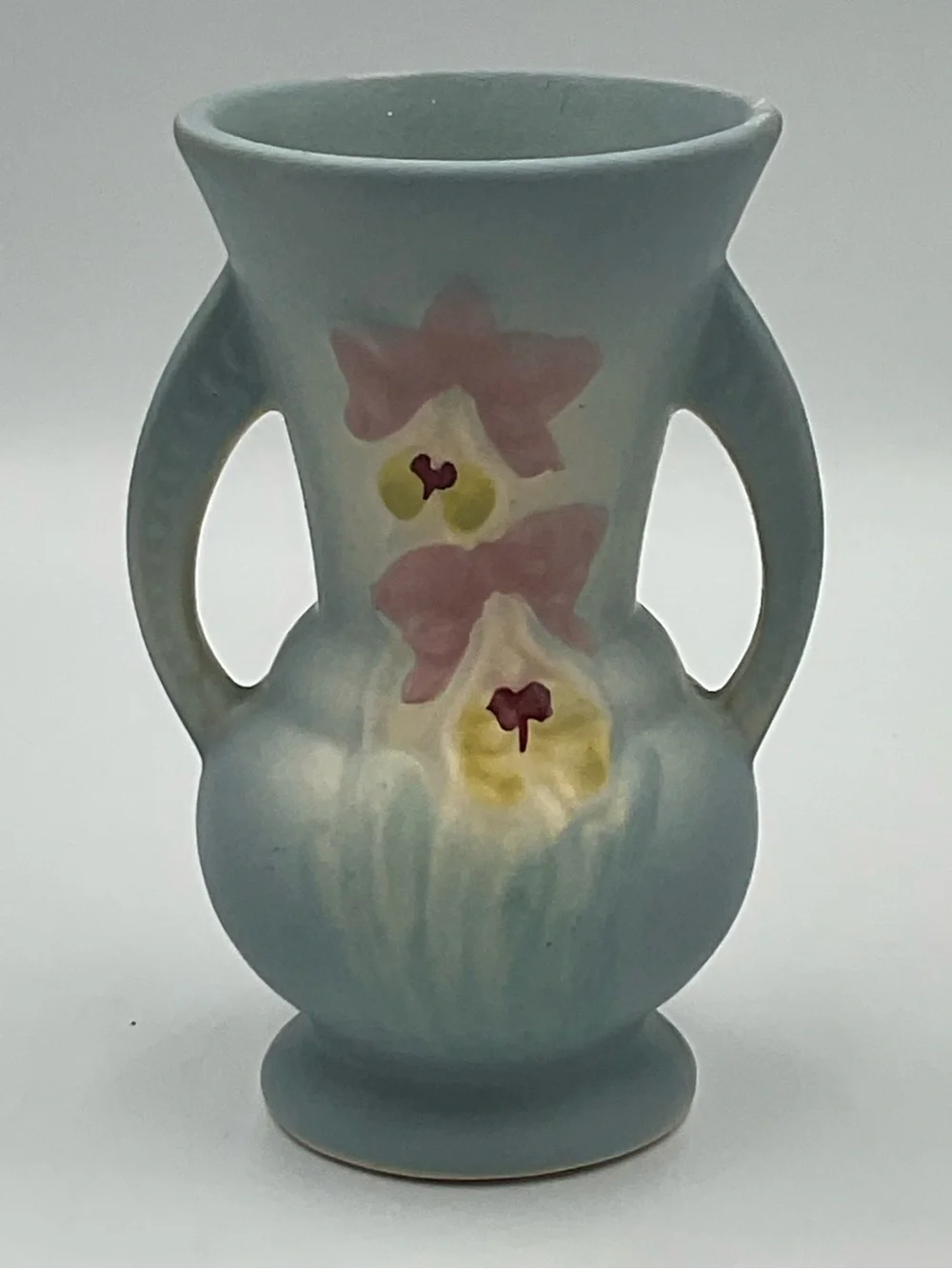 Vintage 1930s Hull Pottery Double Handled Vase in the Orchid Pattern 301